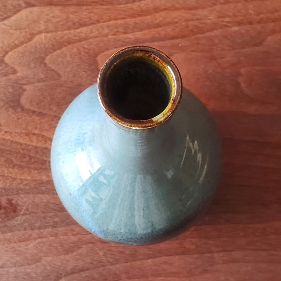 Artist Signed Long-Necked Vase Studio Pottery Beautiful 😍 - Picture 2 of 5